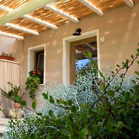 Bed and breakfast Acquamaris Tuerredda 4*